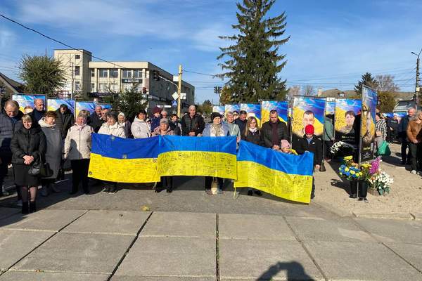 Photo 2025 11 01 19 36 57