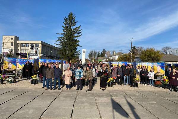 Photo 2025 11 01 19 37 08