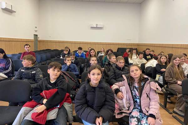 Photo 2025 12 06 01 28 16