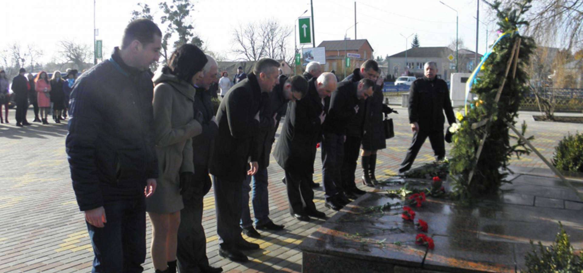 Уклін доземний Кобзареві