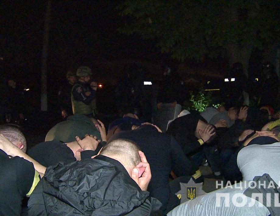 У  Вінниці поліція затримала понад півсотні рейдерів 