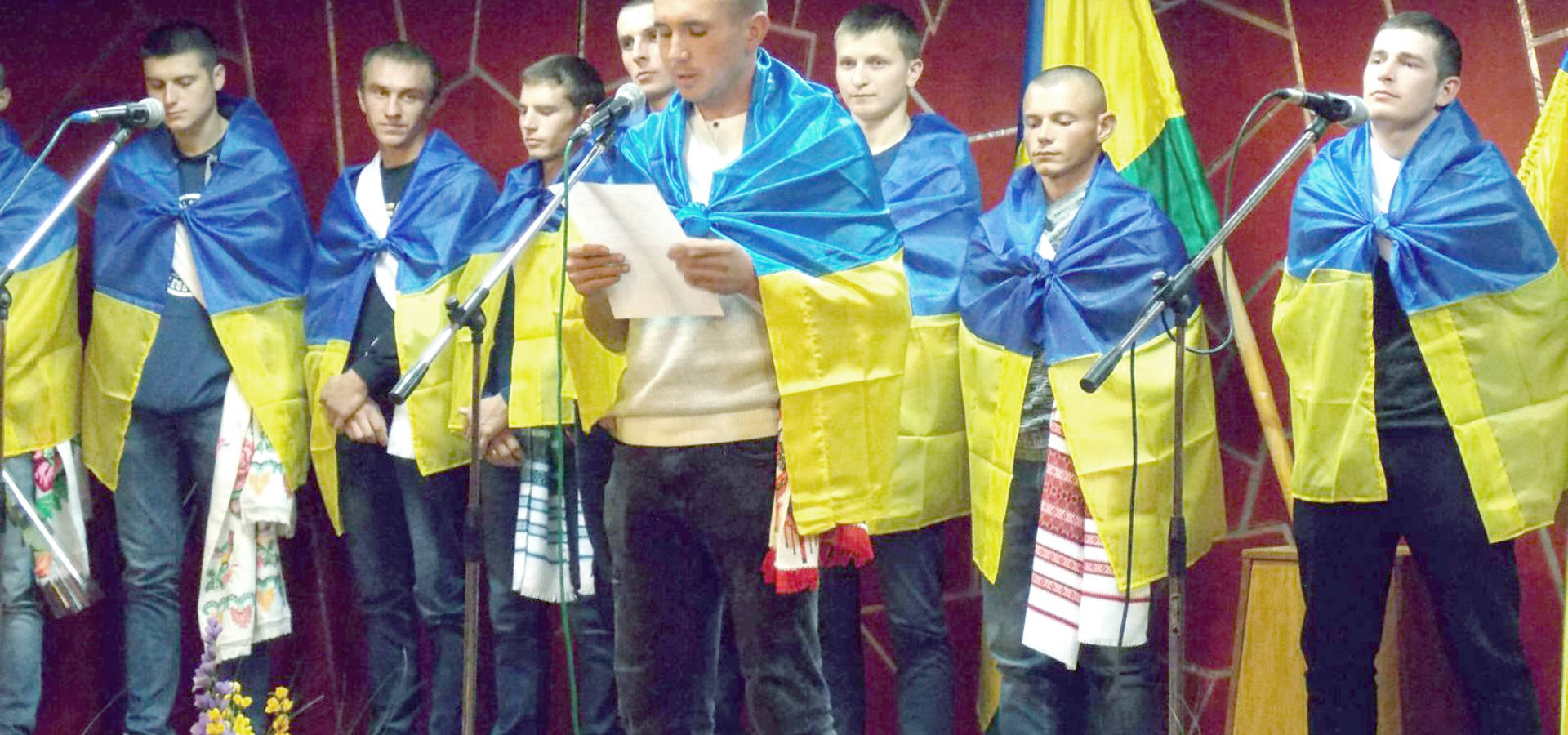 Провели хлопців в армію