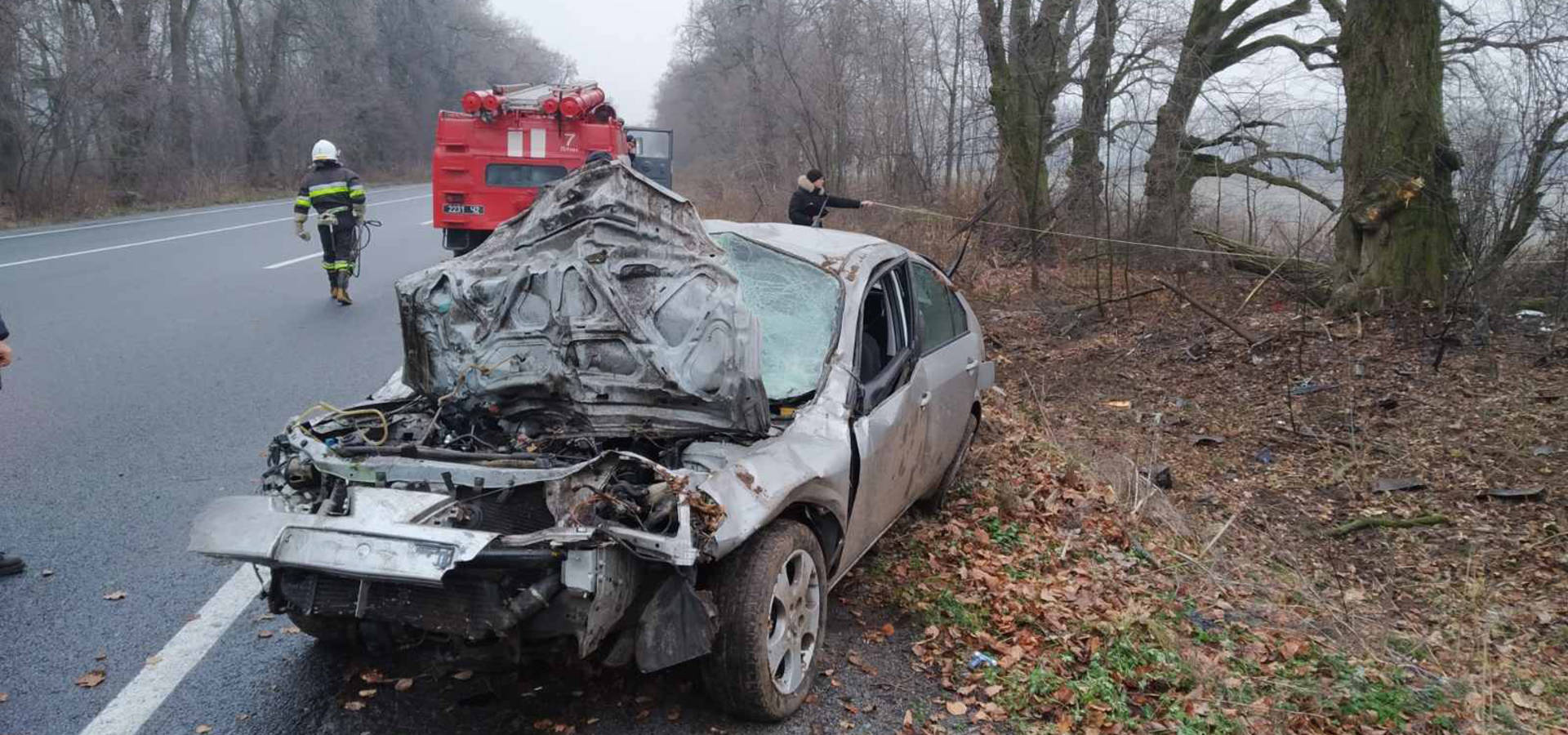 Біля Літина знову злетів у кювет і перекинувся автомобіль
