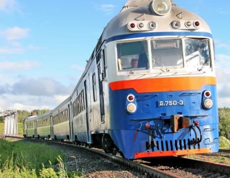 З першого червня відновлять рух пасажирських  потягів 