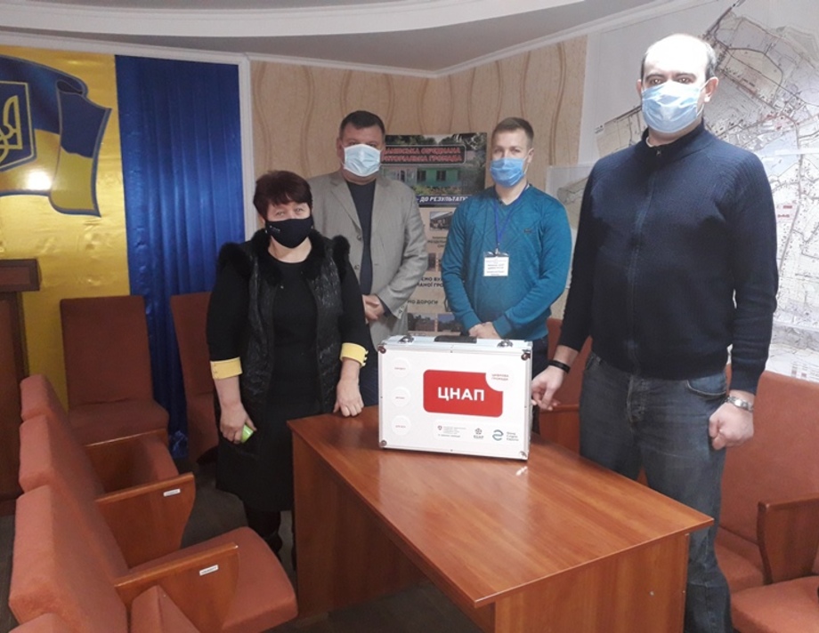 «Мобільний кейс». У Війтівецькій ОТГ надаватимуть адміністративні послуги на дому