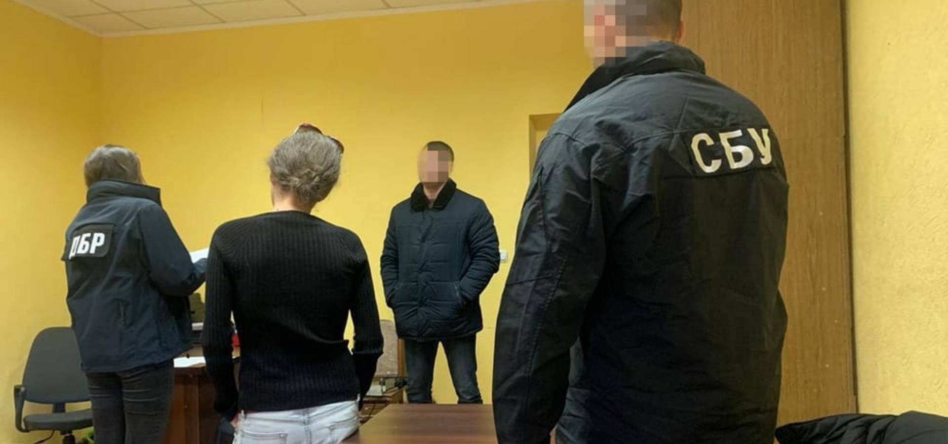 На Вінниччині СБУ викрила податківця, котрий сфальсифікував утилізацію спирту та незаконно продавав його