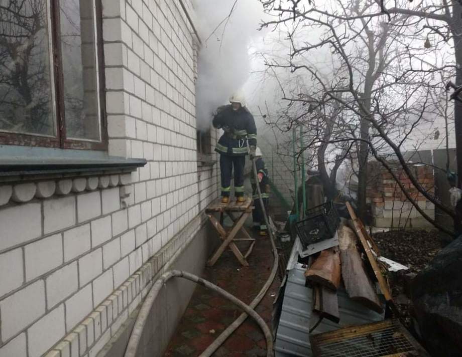В Хмільнику горів будинок