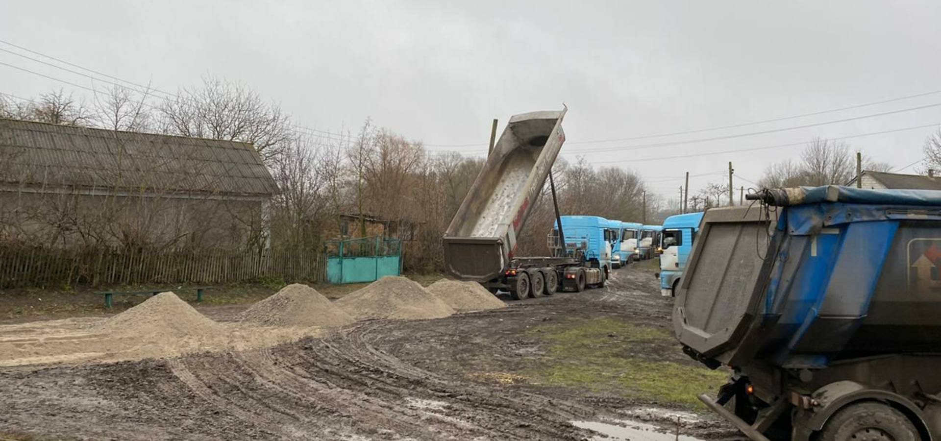 Коли побачили в селі дорожню техніку - очам своїм не повірили