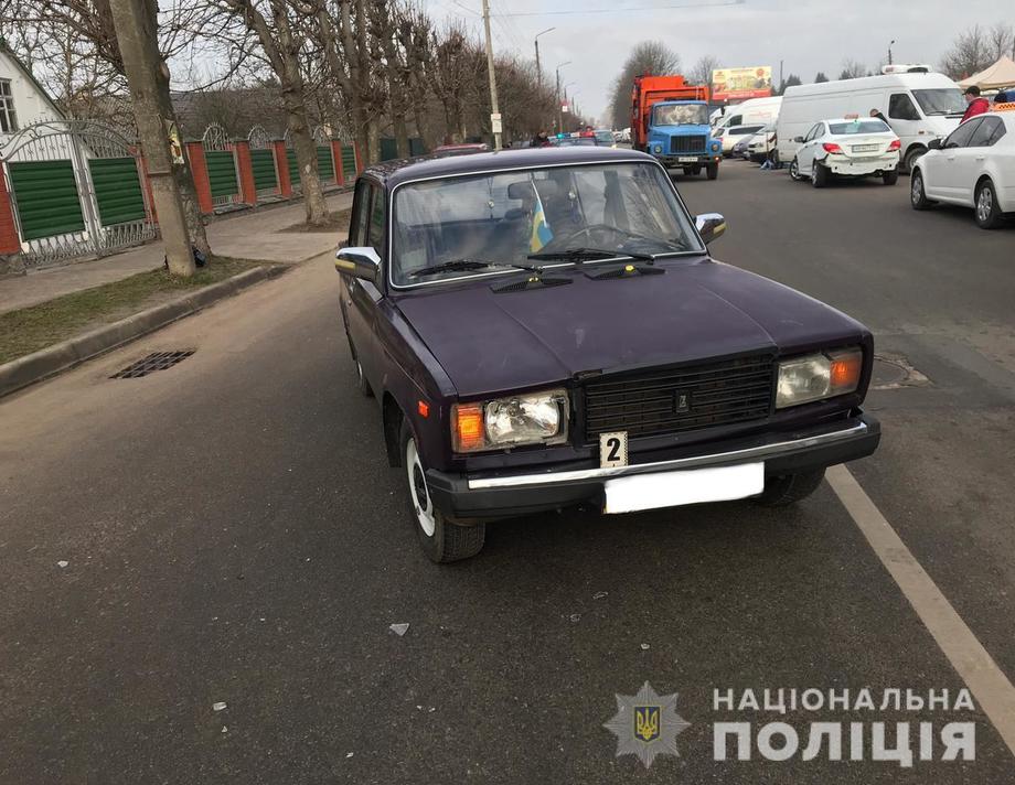 У Хмільнику на Вінниччині дитина потрапила під колеса автомобіля