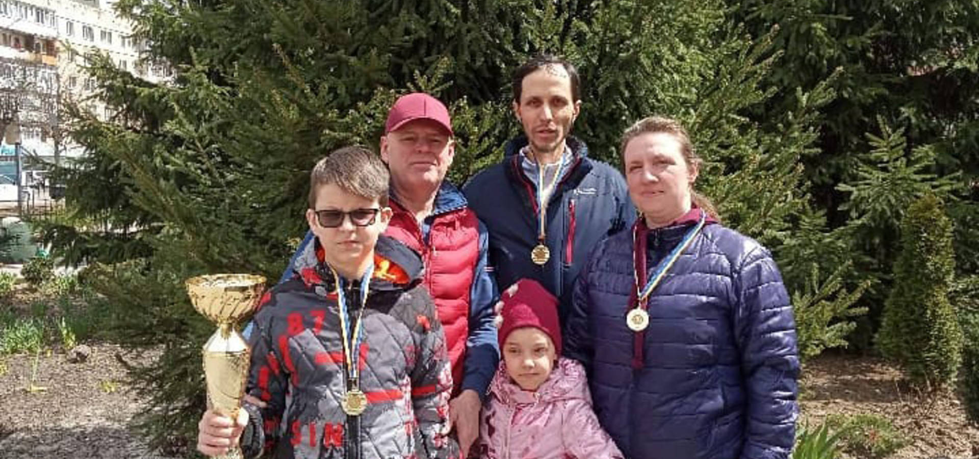 Сім'я з Хмільниччини перемогла на обласних змаганнях «Мама, тато, я – спортивна сім’я»