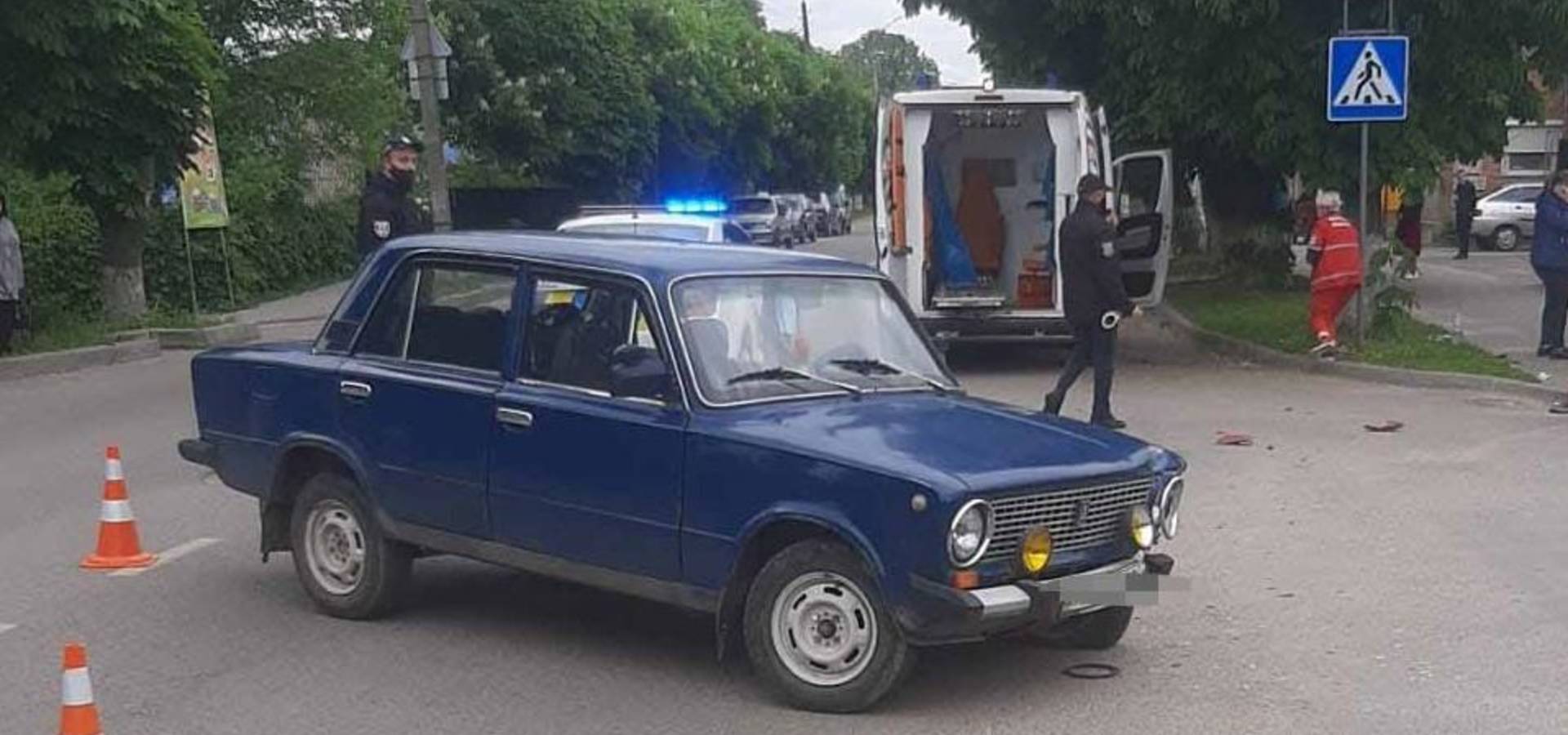 У Хмільнику скутерист потрапив під колеса автомобіля