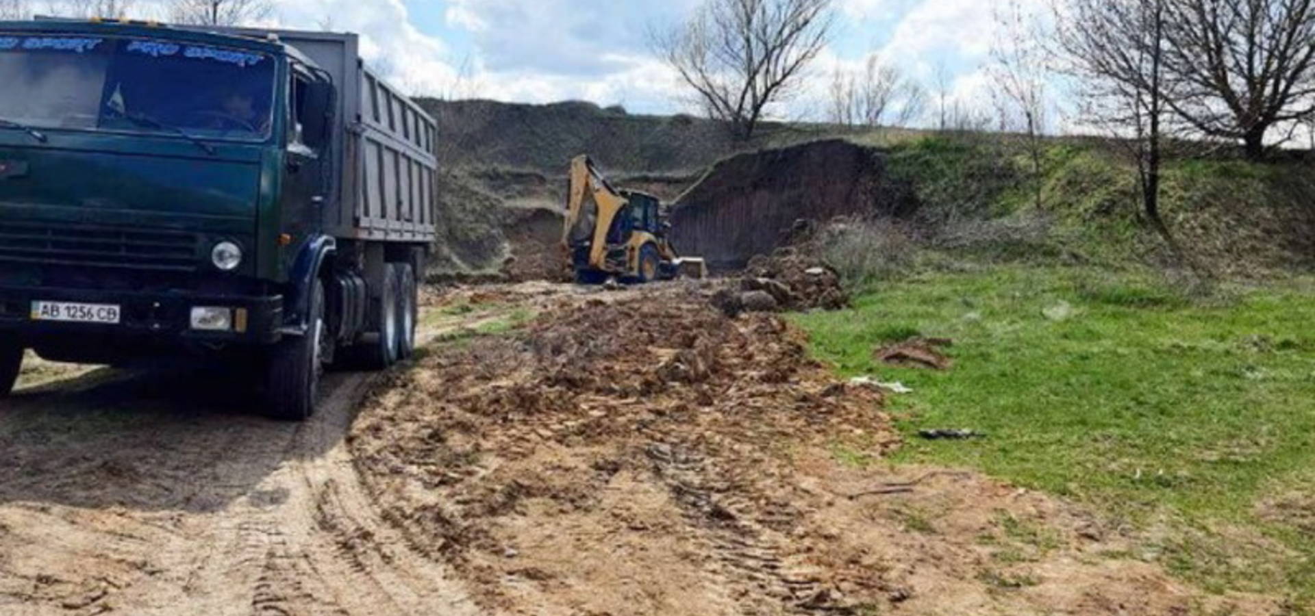 На Вінниччині у кар'єрі незаконно добували корисні копалини