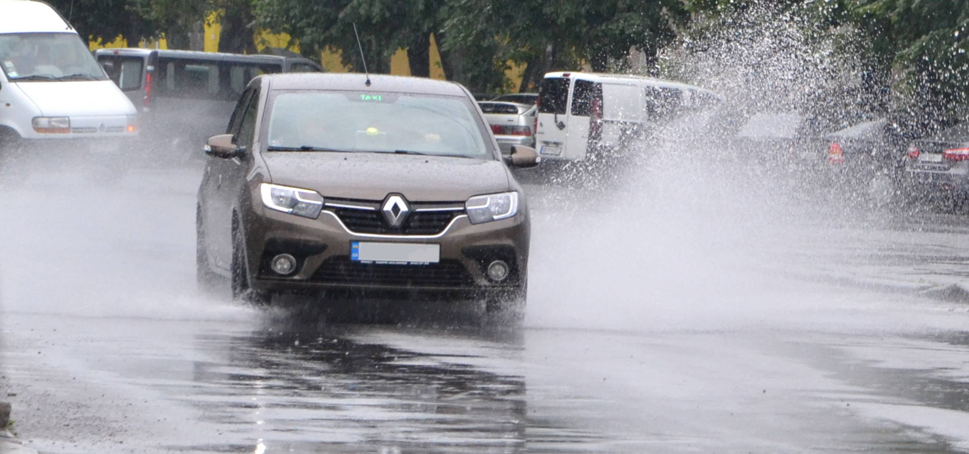 У Хмільнику просять відремонтувати системи водовідведення у центрі міста