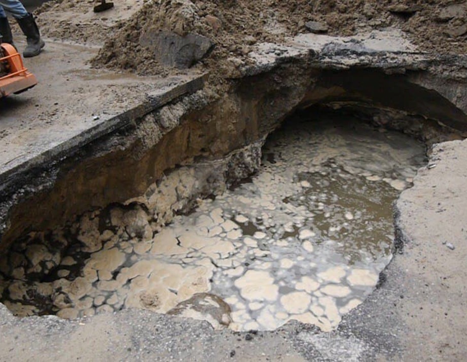 Частина Хмільника залишиться без водопостачання через прорив водогона