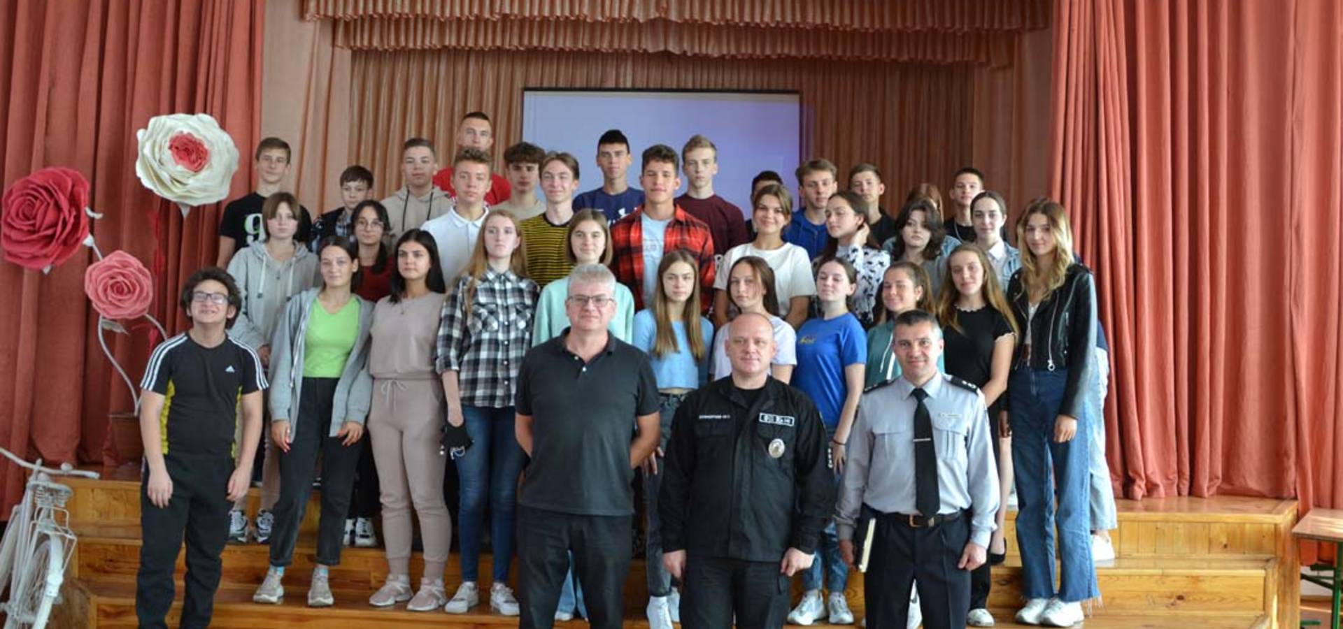 Старшокласникам з Хмільника пропонують стати поліцейськими
