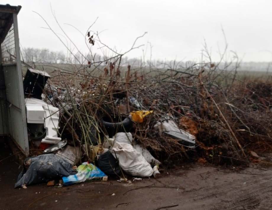 У Хмільницькому районі жителі створюють стихійні сміттєзвалища