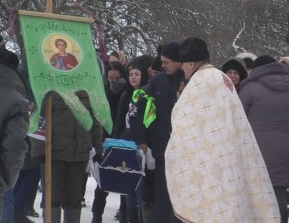 У селі Тараски Хмільницького району попрощалися із загинувшим під час пожежі 7-річним Андрієм (відео)