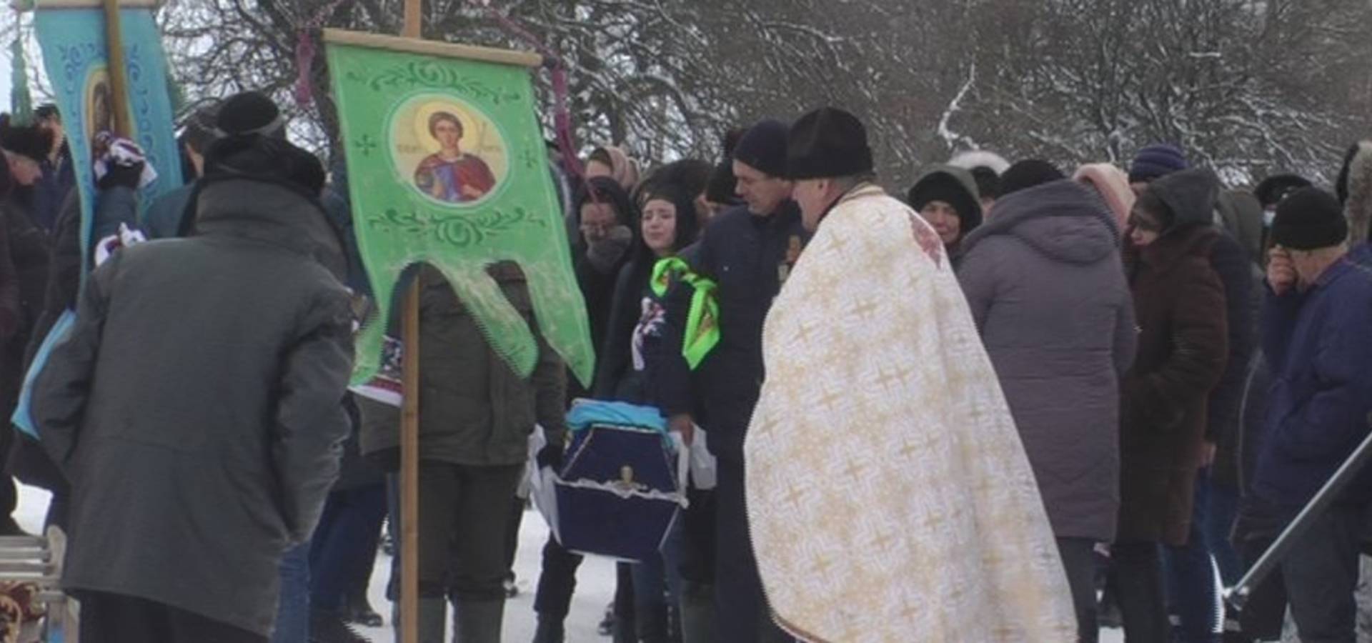 У селі Тараски Хмільницького району попрощалися із загинувшим під час пожежі 7-річним Андрієм (відео)