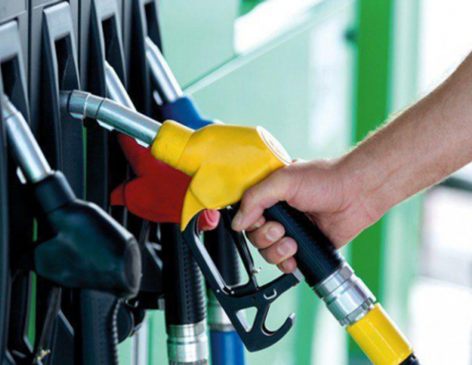 Відсьогодні ціни на бензин та дизельне пальне мають знизитись
