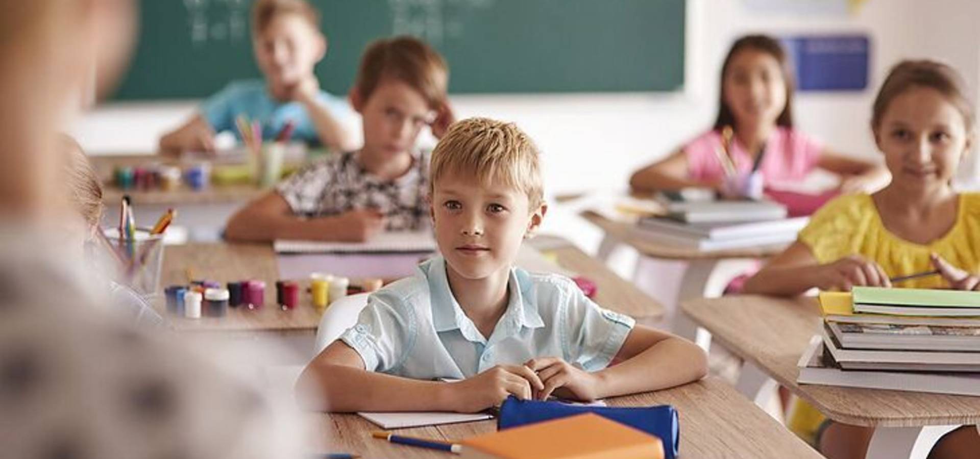 У Хмільнику розпочато прийом документів до 1 класу