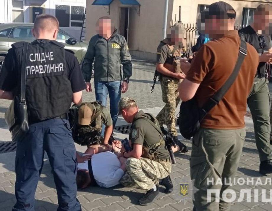 На Вінниччині чоловік намагався незаконно перетнути кордон за 2000 доларів