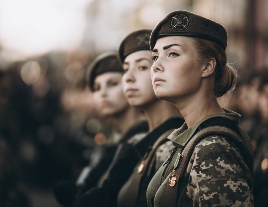 У ЗСУ введуть уніфіковану жіночу військову форму