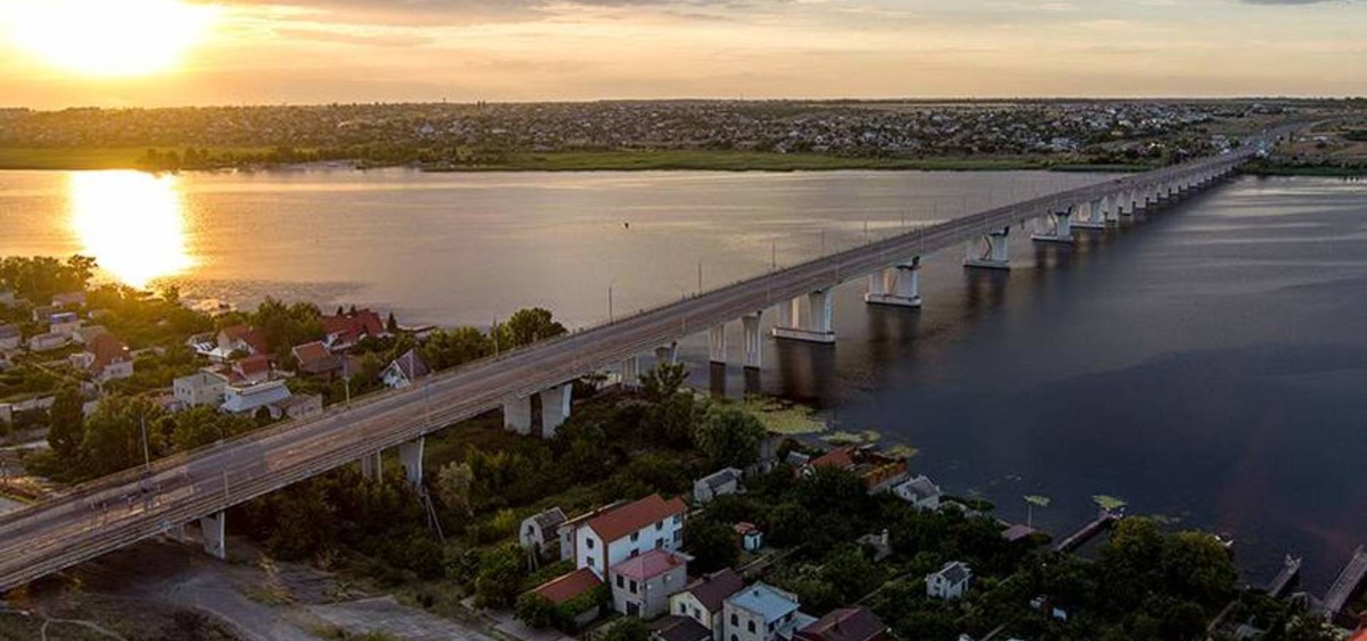 Після нічної атаки ЗСУ Антонівський міст у Херсоні зруйновано