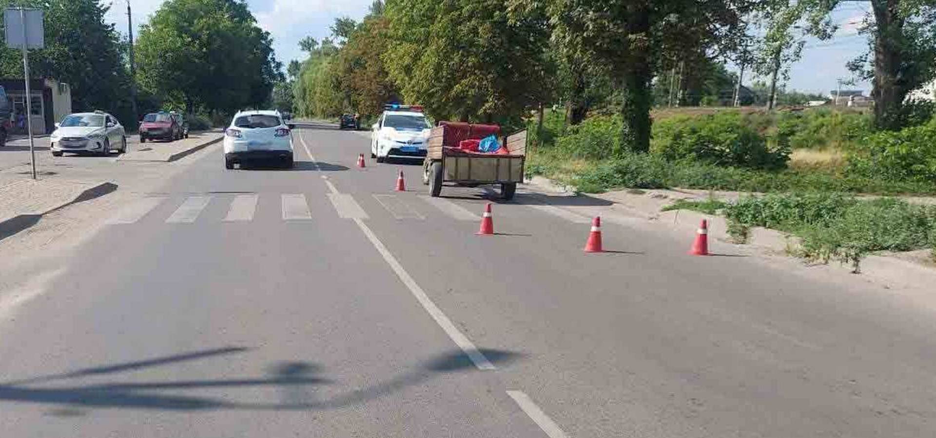 У Хмільницькому районі водій мотоблока збив вагітну жінку з дитиною