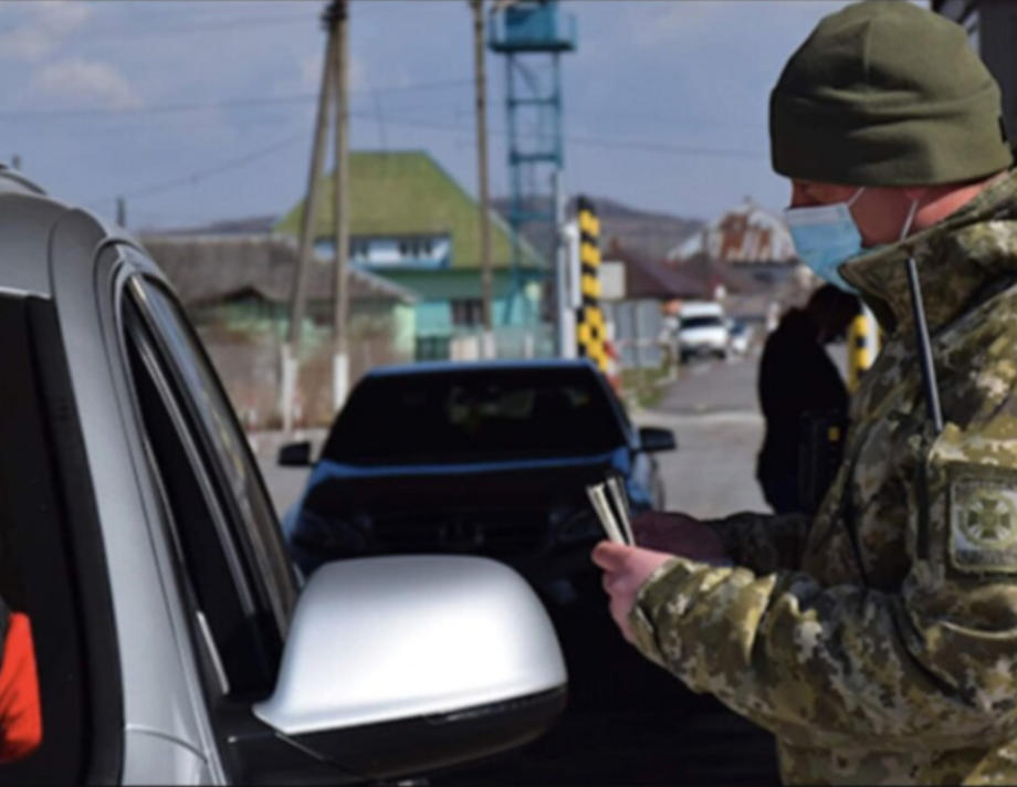 Постанова про відрядження за кордон для чоловіків призовного віку відкладається