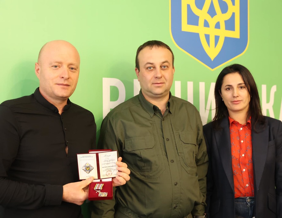 Сьогодні хмільничани отримали державні нагороди