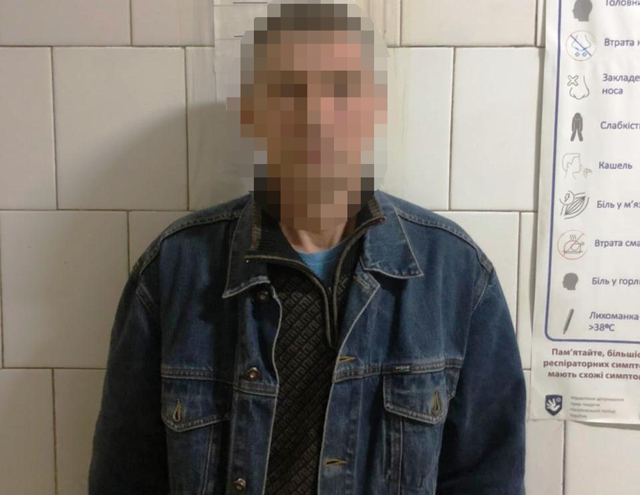 Поліцейські затримали 62-річного вінничанина, який напав на сусіда з ножем