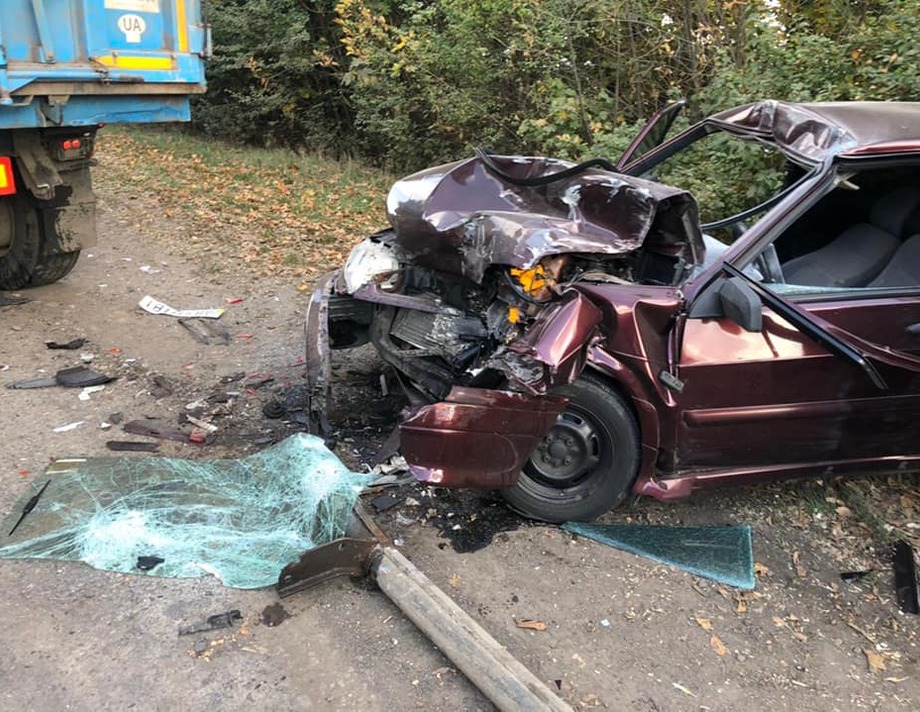 Поблизу Уланова Хмільницького району сталася ДТП. Один з водіїв госпіталізований