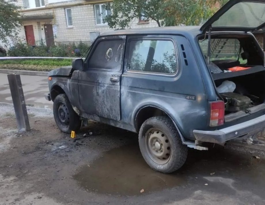 У Хмільницькому районі підірвали авто поліцейського. Причетним злочинцям загрожує довічне покарання