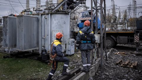  elektromerezhi poshkodzhennya remont naslidki obstrilu nemae svitla  gettyimages 1244494995 480x270