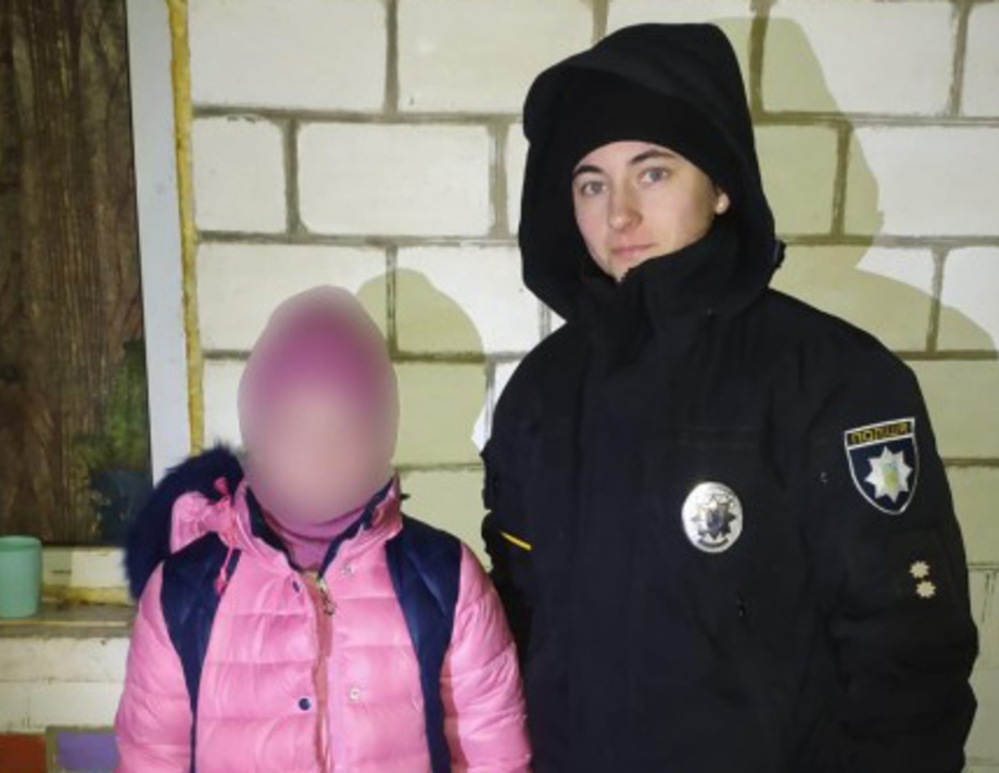 Вийшла зі школи та не повернулася додому: на Вінниччині поліцейські розшукали зниклу дівчинку