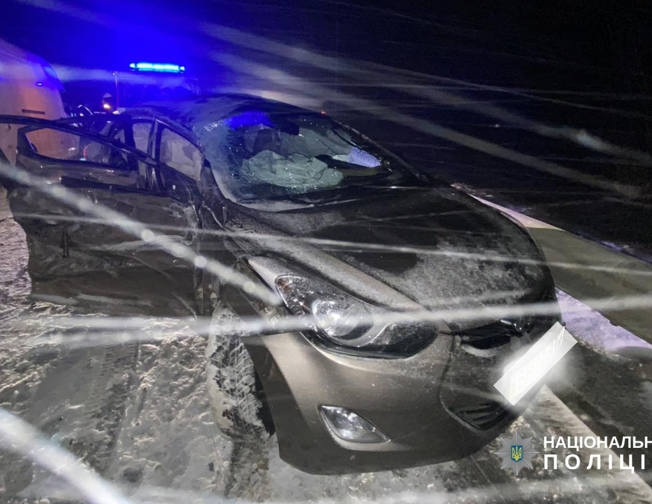 У Хмільницькому районі одеситка вʼїхала в автобус