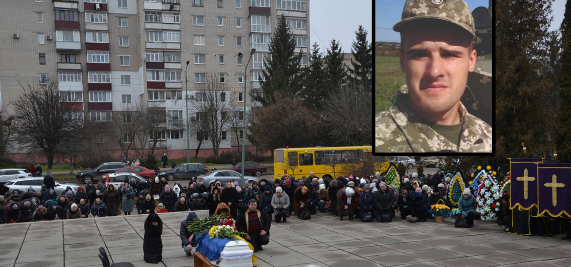 Сьогодні хмільничани зі сльозами на очах востаннє попрощалися із молодим військовим Віталієм Гедзуном