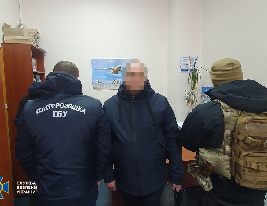 Працівники СБУ Вінницької області затримали співробітника Укроборонпрому, який працював на російську воєнну розвідку