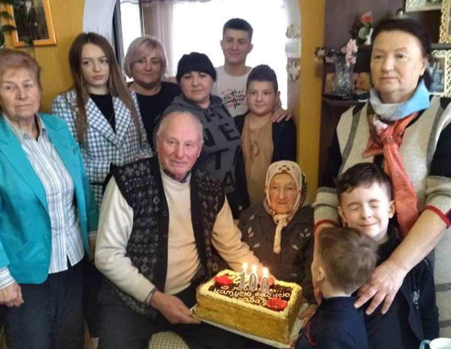 Жителька Хмільницької громади відсвяткувала сторічний ювілей