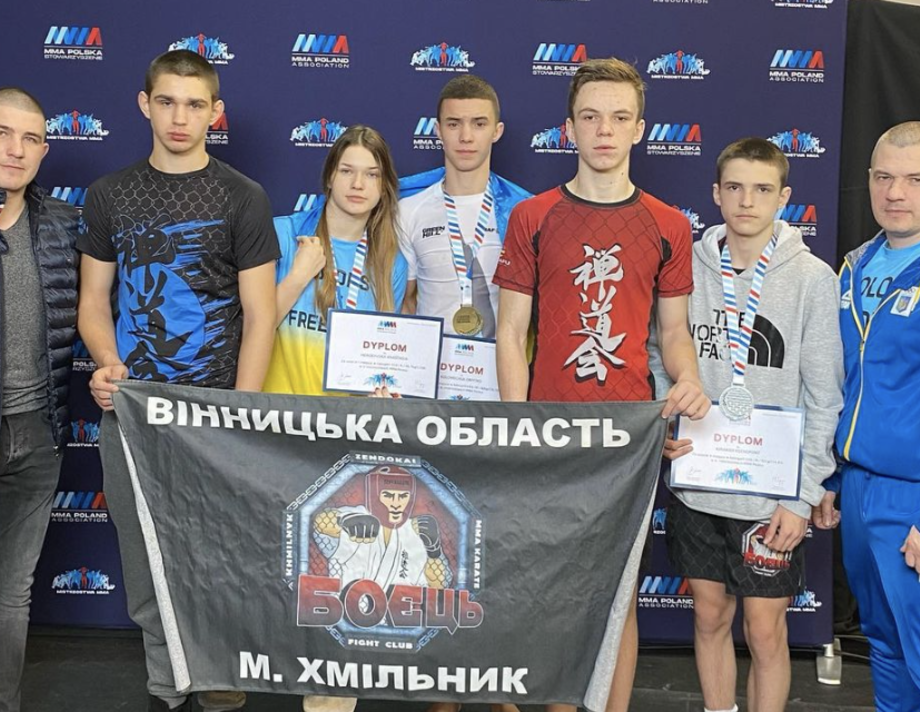 Хмільницькі бійці - переможці змагань з ММА у Польщі