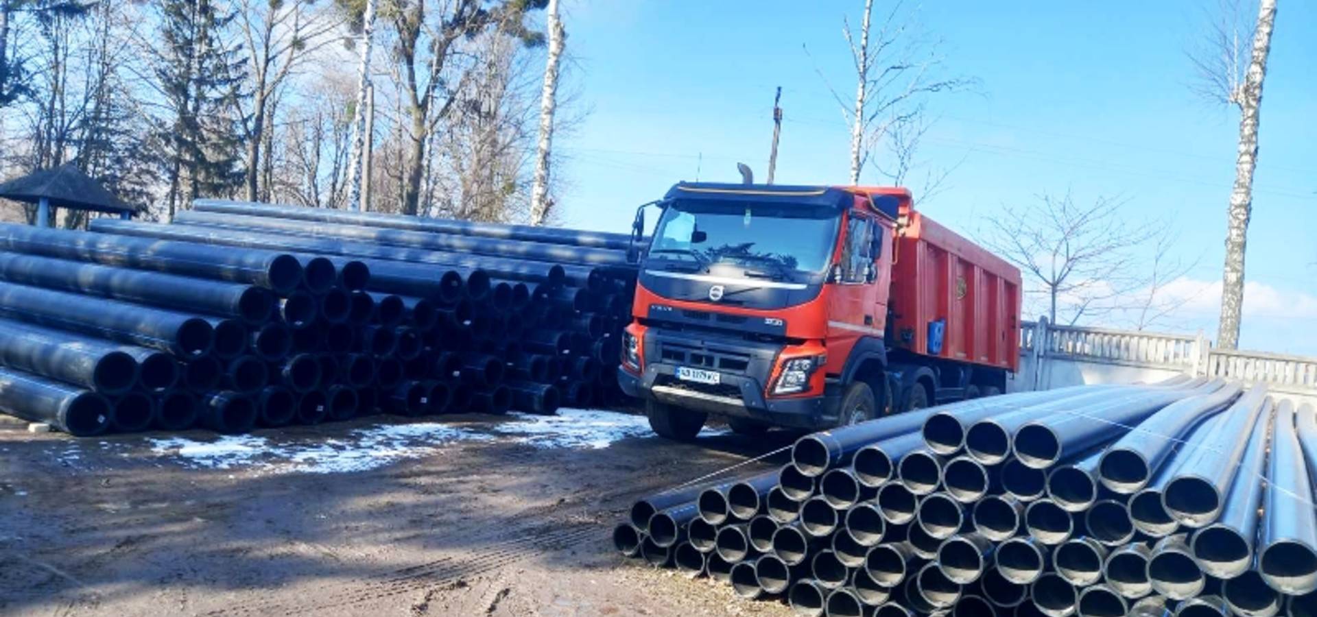 2 кілометри поліетиленових труб, 4 бензинові генератори, 20 тонн водоочисних коагулянтів отримав Хмільникводоканал