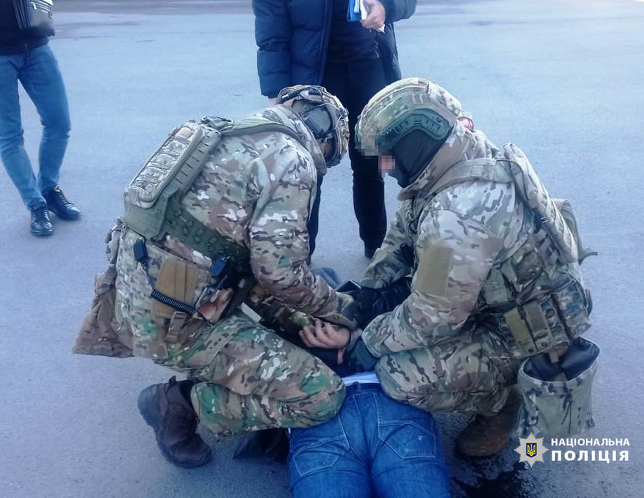 У Хмільнику поліцейські затримали двох збувачів метадону