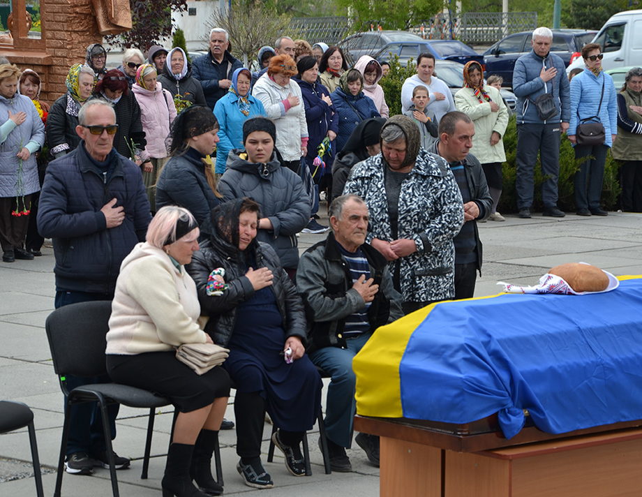 У Хмільнику попрощались з героєм Андрієм Пацанівським, який загинув під Бахмутом