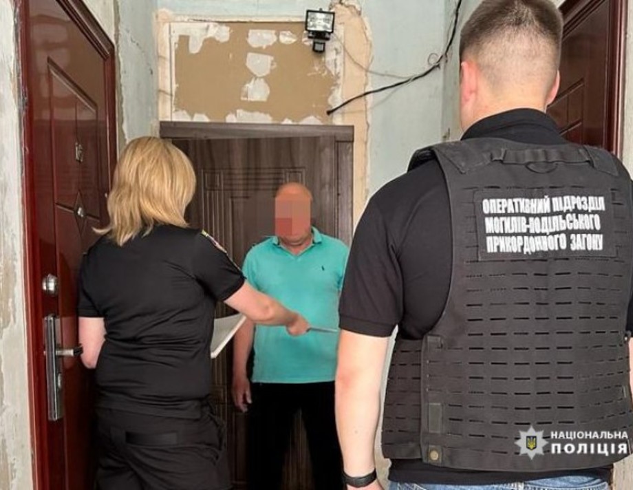 У Вінниці правоохоронці затримали чоловіка, який переправляв ухилянтів в гідрокостюмах через Дністер  за кордон