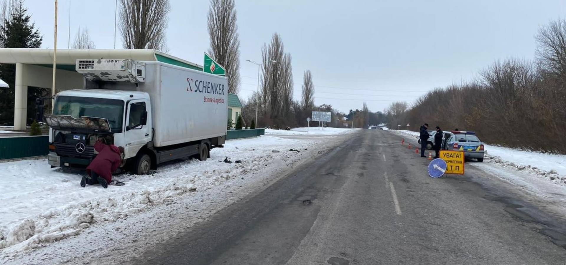 На трасі поблизу Хмільника сталася аварія за участю трьох автівок