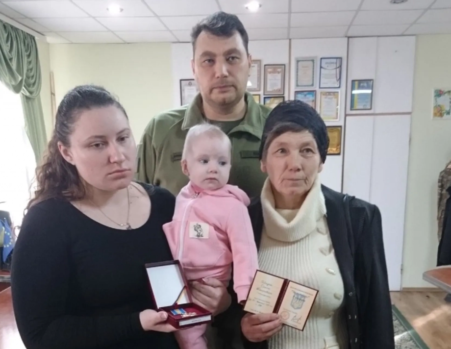 Родинам загиблих Героїв із Хмільницького району вручили державні нагороди