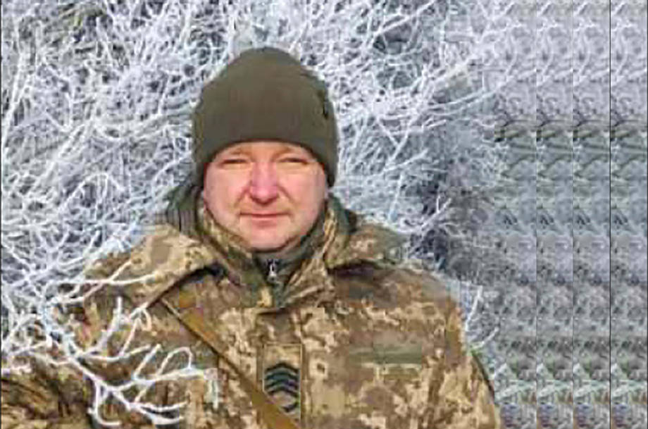 Сьогодні до рідного дому у Хмільник "на щиті" повертається захисник України Олег Куцик