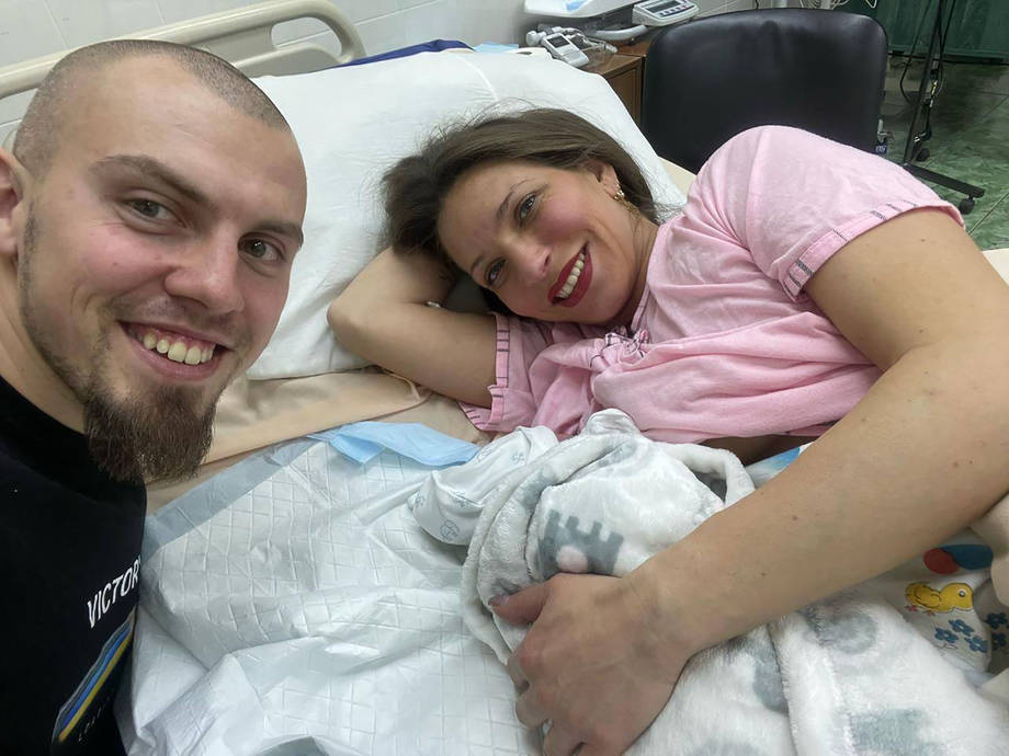 У Хмільницького героя Романа Кашпура народилася донечка