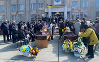 Хмільничани попрощались з подружжям Давидовичів, яке вбила російська ракета