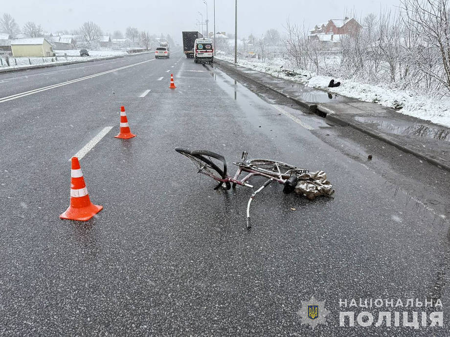  В Хмільницькому районі сталася смертельна ДТП. Велосипедист загинув на місці